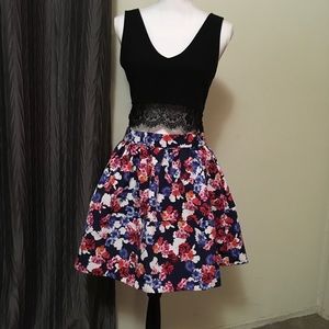 FLORAL EXPRESS SKIRT